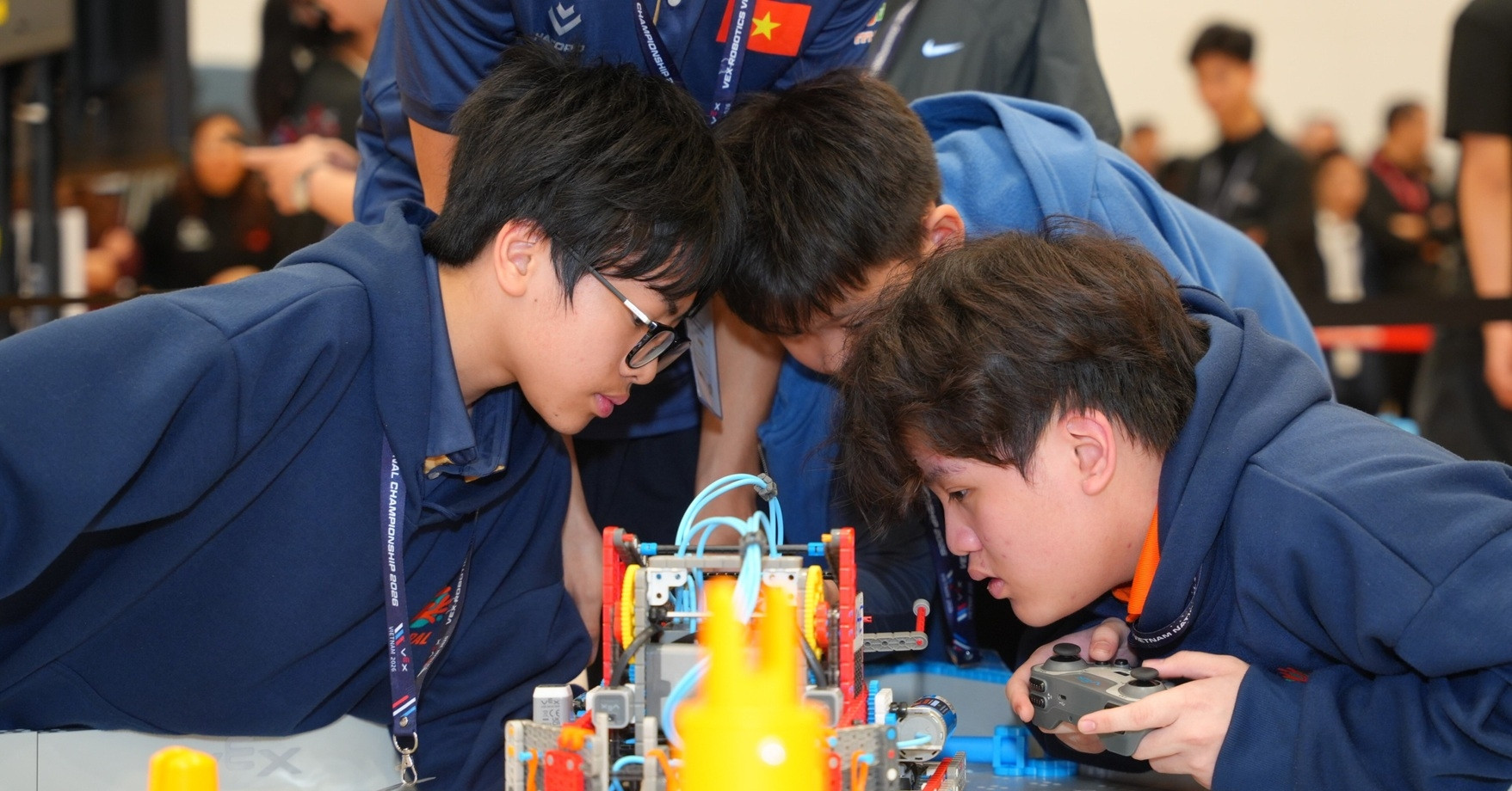 Vietnam’s brightest young minds head to world robotics championship